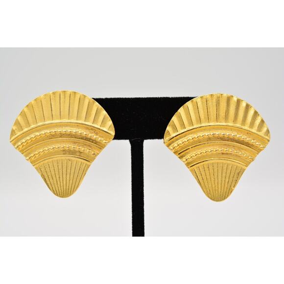 Pakula Vintage Clip On Earrings Clam Shell Brushed Gold Signed Chunky 80s BinAS - Picture 1 of 12